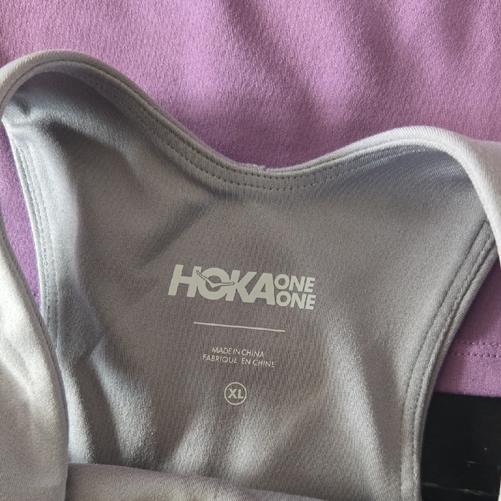Hoka Elaro Crop Sports Bras - Picture 4 of 9